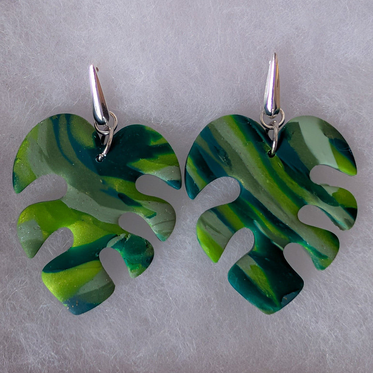 Green Monstera Earrings: Lightweight Marbled Clay Leaf Dangles for Tropical Vacations and Cruises