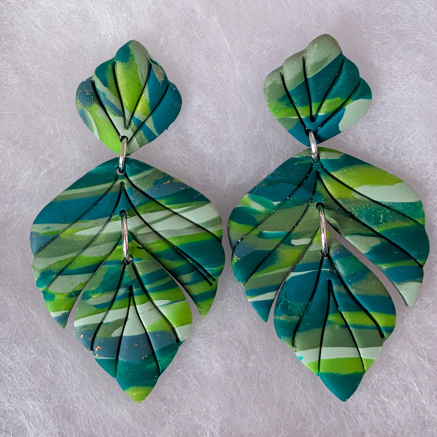 Green Monstera Earrings: Lightweight Marbled Clay Leaf Dangles for Tropical Vacations and Cruises