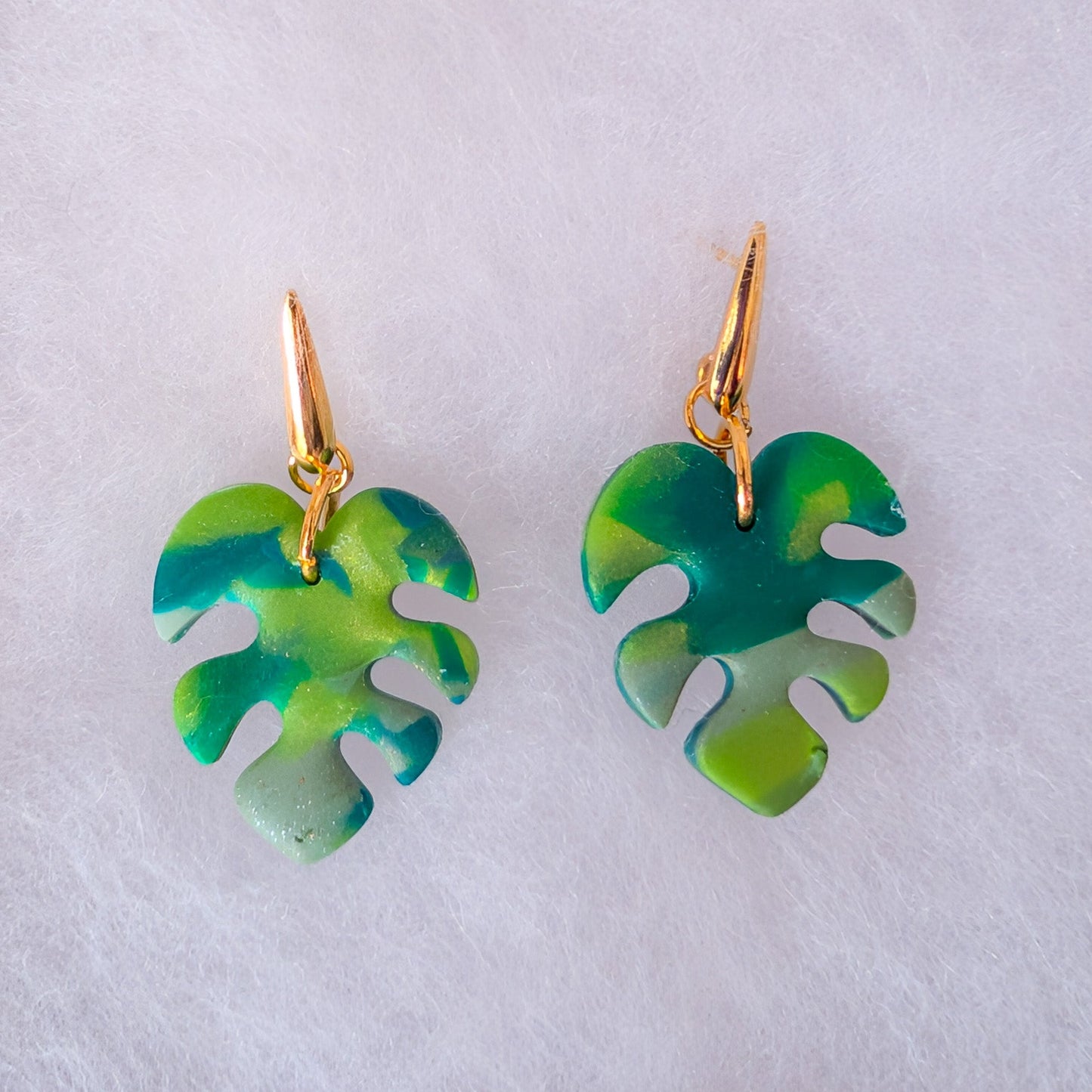 Green Monstera Earrings: Lightweight Marbled Clay Leaf Dangles for Tropical Vacations and Cruises