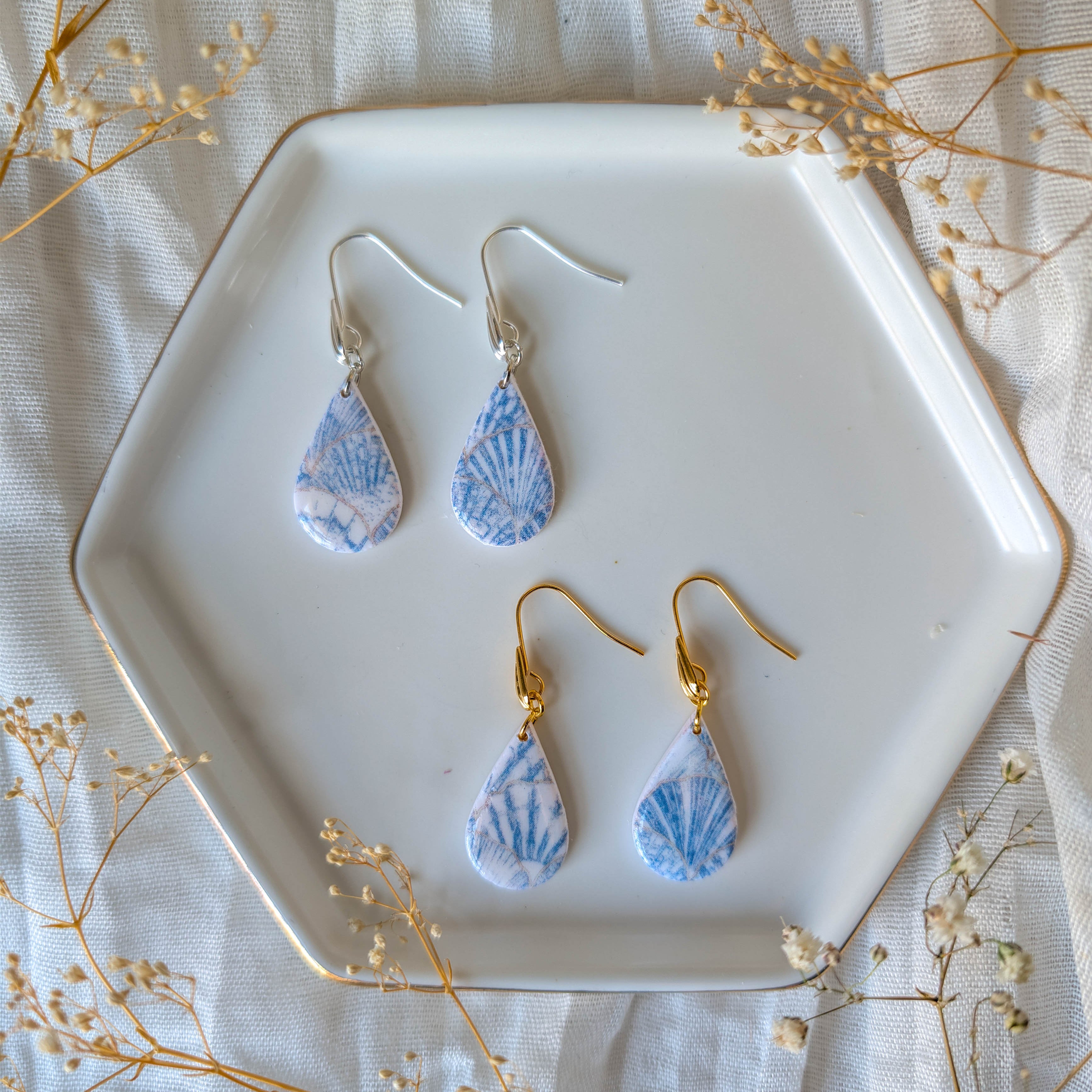 Romantic Coastal Shell Pattern Earrings